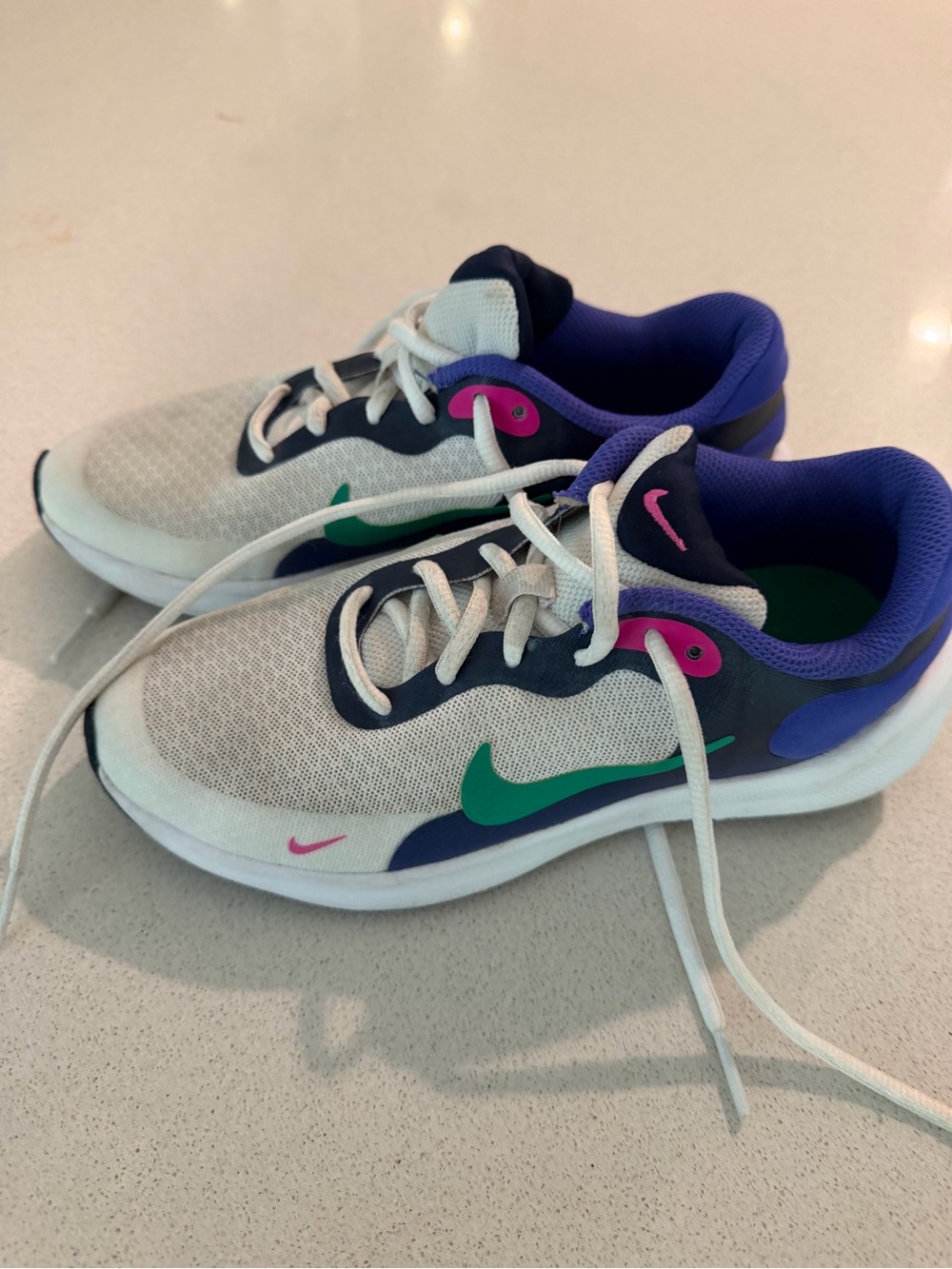 Nike Kids' White & Green Lightweight Running Shoes